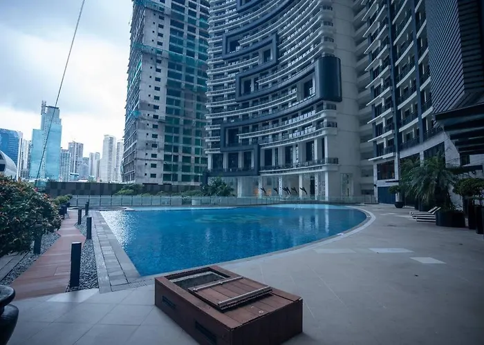 Apartment Penthouse At Poblacion - 200mbs Net - 50in Tv - Awesome View *
