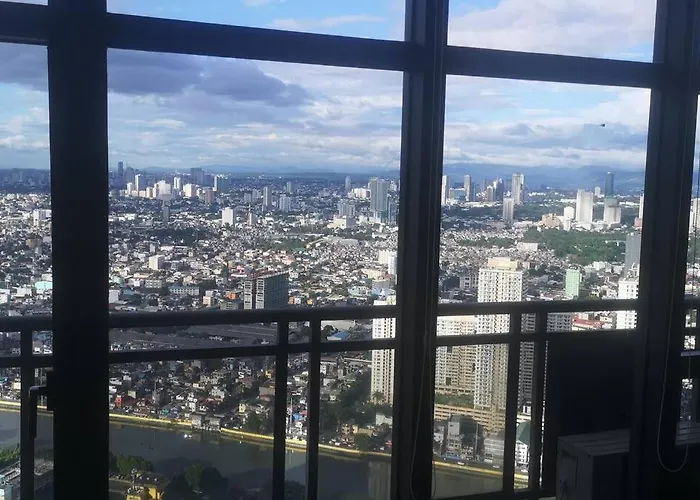 Penthouse At Poblacion - 200mbs Net - 50in Tv - Awesome View Apartment *