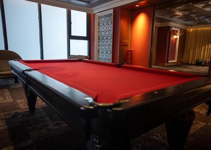Penthouse At Poblacion - 200mbs Net - 50in Tv - Awesome View マニラ市