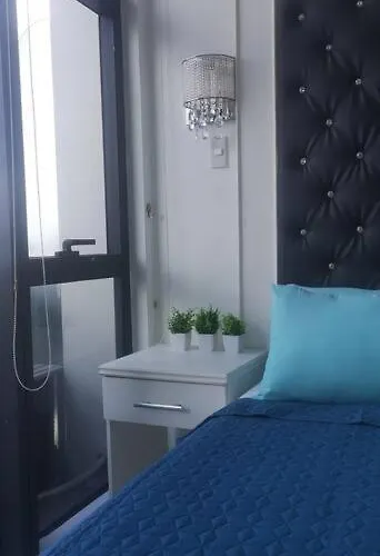 Apartment Penthouse At Poblacion - 200mbs Net - 50in Tv - Awesome View