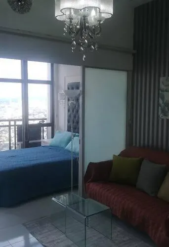 Penthouse At Poblacion - 200mbs Net - 50in Tv - Awesome View Apartment