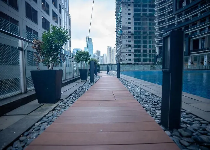 Apartment Penthouse At Poblacion - 200mbs Net - 50in Tv - Awesome View