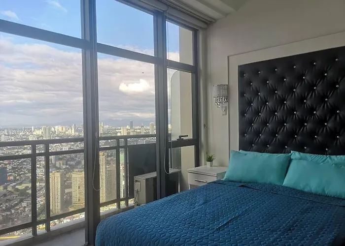 Penthouse At Poblacion - 200mbs Net - 50in Tv - Awesome View Apartment